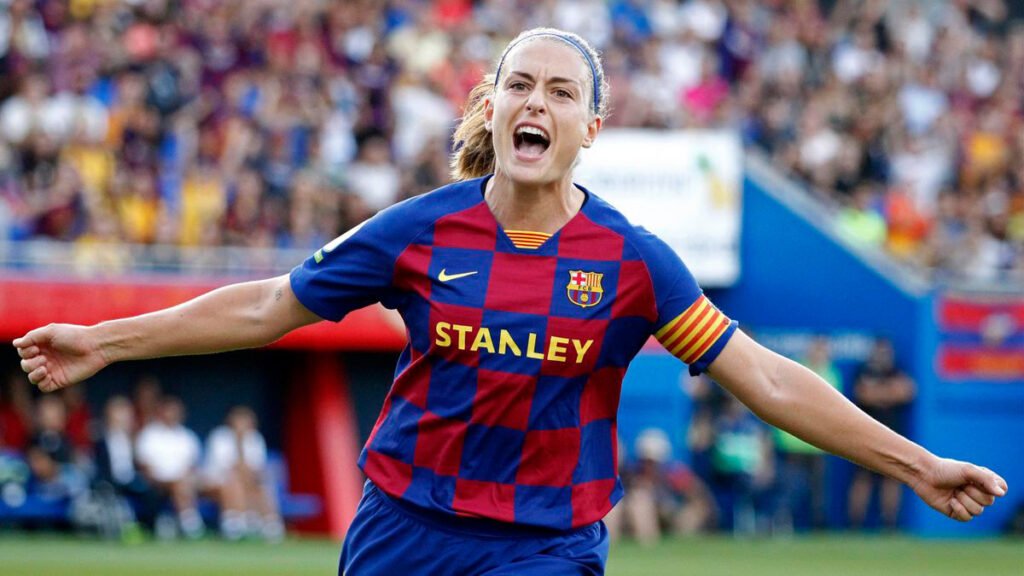 Alexia Putellas celebra un gol enfundada en la camiseta del Barcelona femenino.